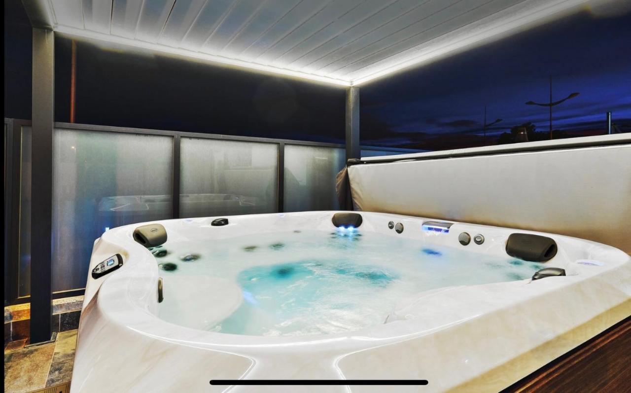 Fee4me With Pool In Dolores, Alicante